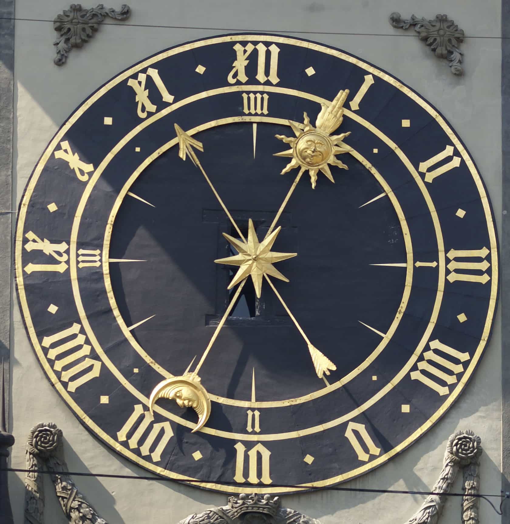 伯尔尼钟楼 — 古老的复杂机械钟表